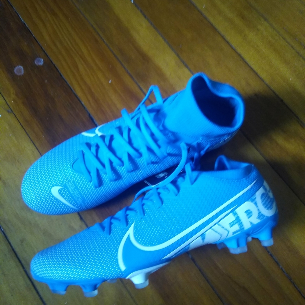 Brand New Nike merrucrial cleats